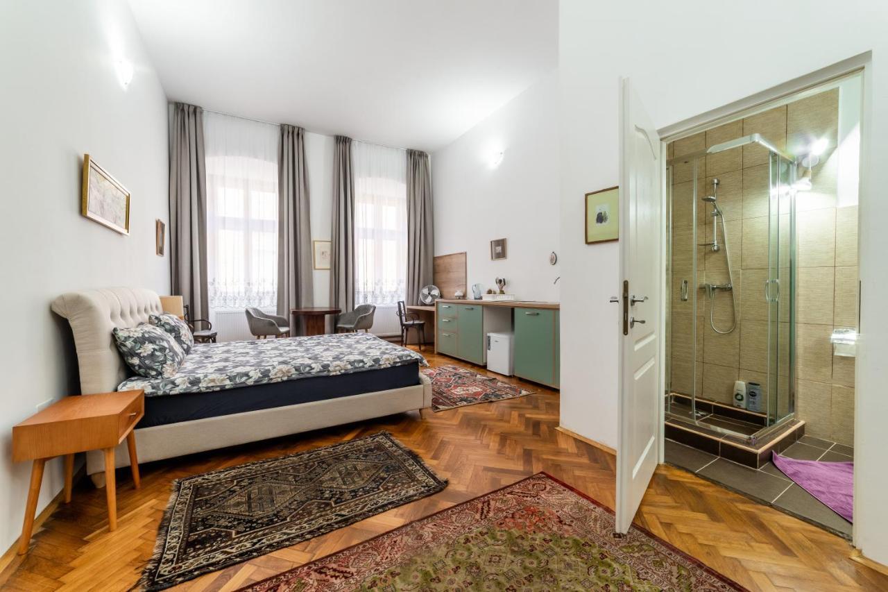 Apor Apartments คลูจ-นาโปกา ภายนอก รูปภาพ