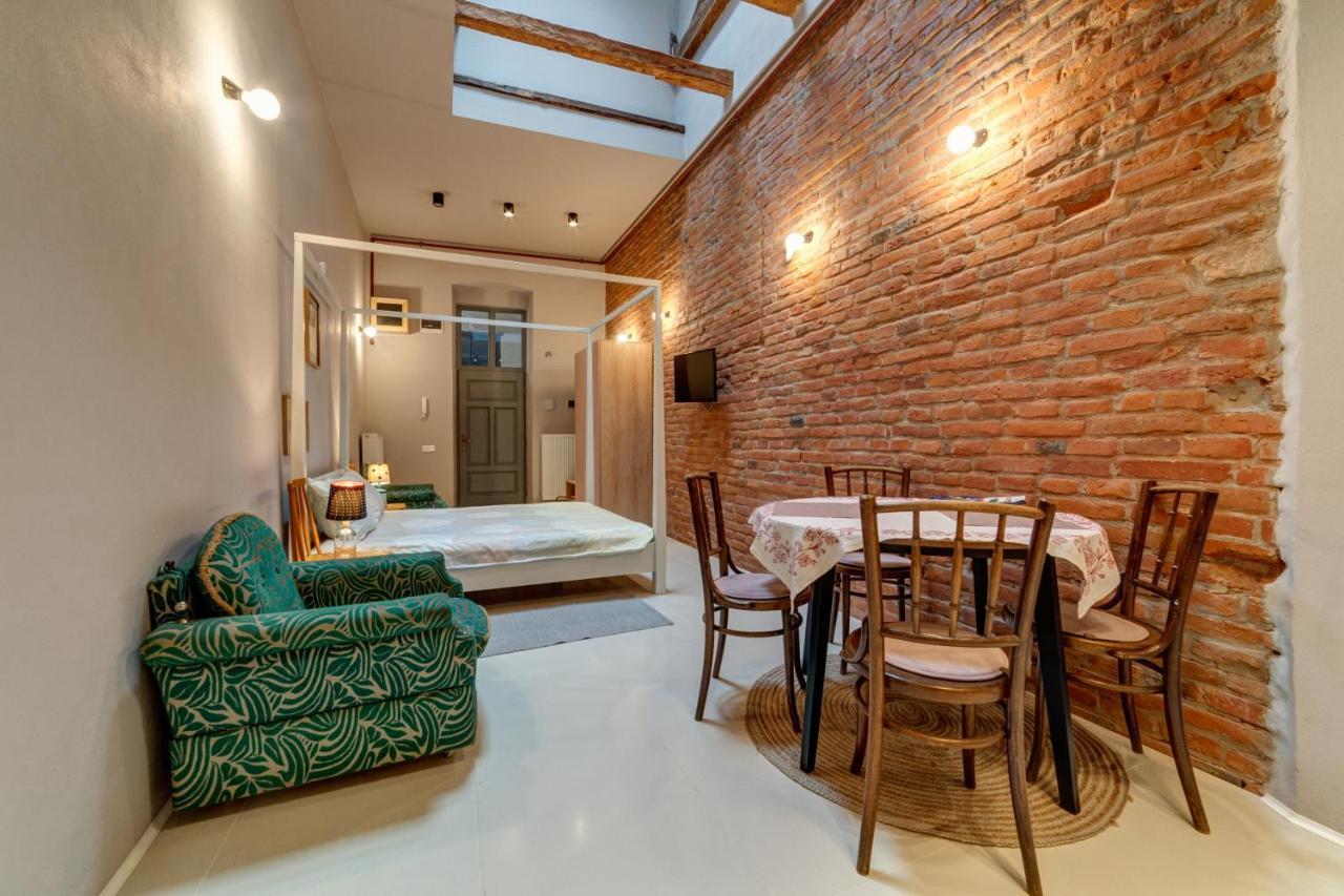 Apor Apartments คลูจ-นาโปกา ภายนอก รูปภาพ