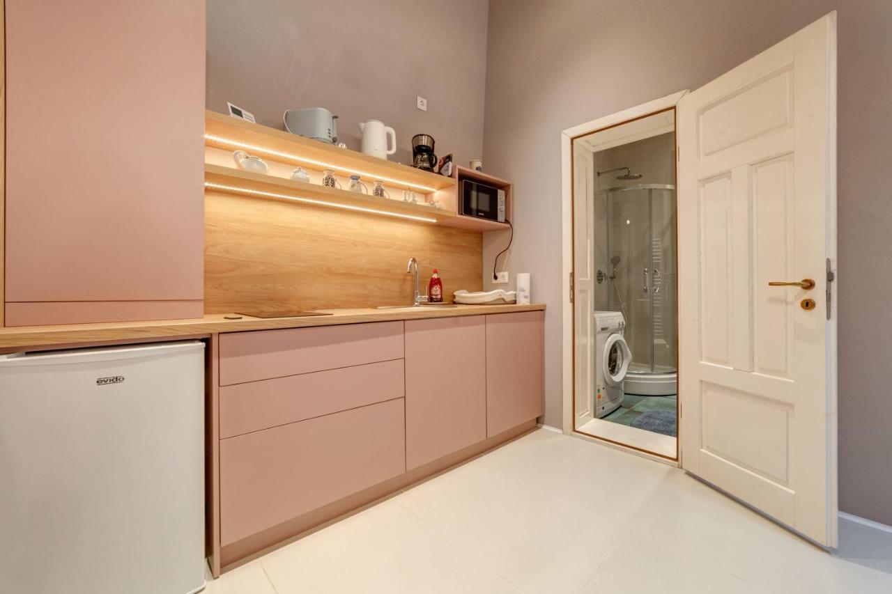 Apor Apartments คลูจ-นาโปกา ภายนอก รูปภาพ